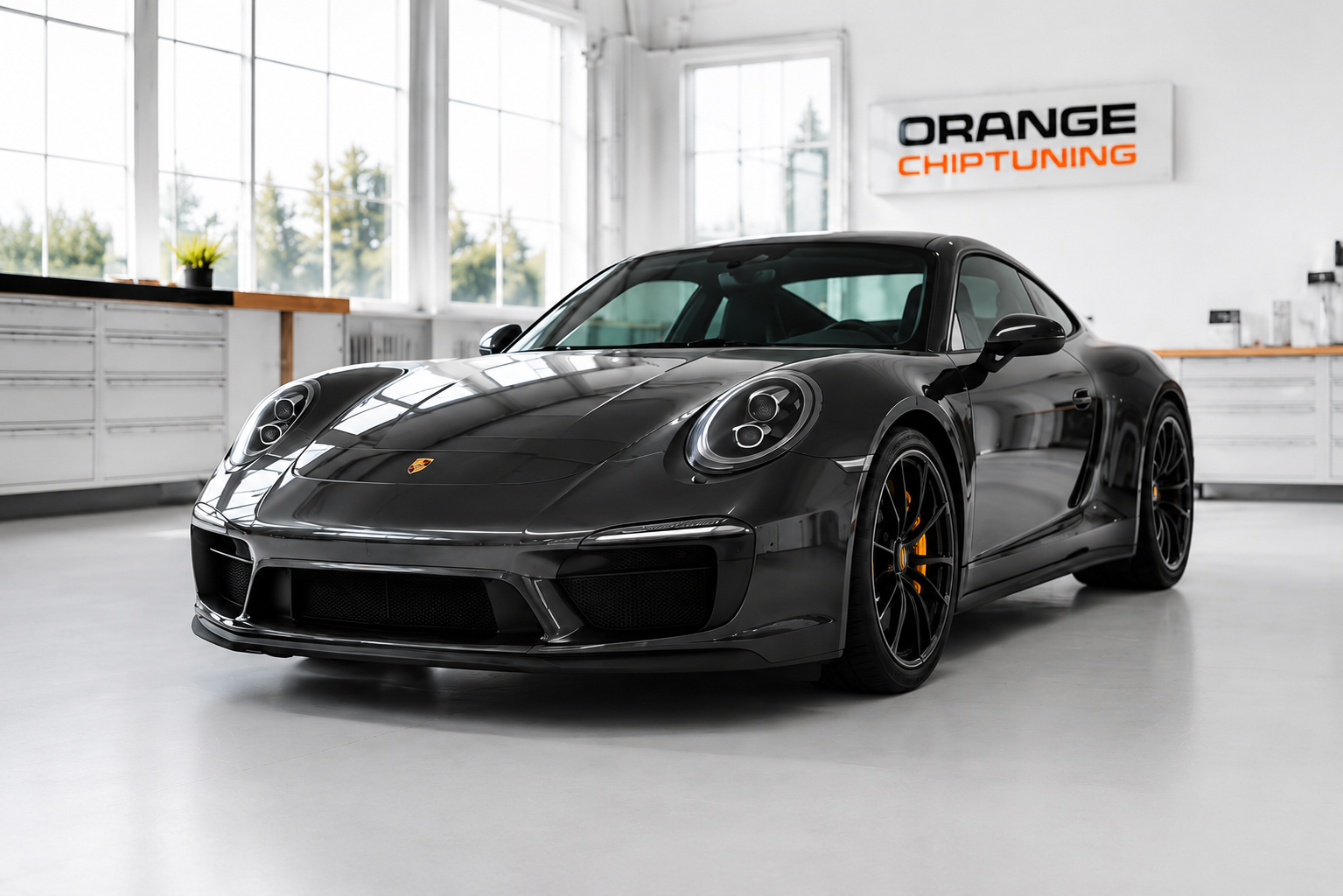 Premium sportwagen in de Orange Chiptuning werkplaats